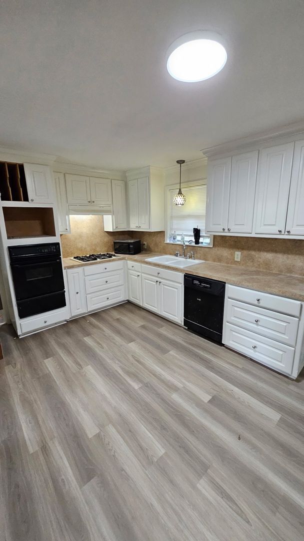 property at 208 Shamrock Dr