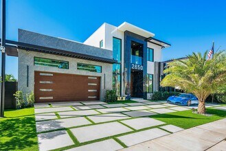 2650 NE 48th Ct in Lighthouse Point, FL - Building Photo - Building Photo