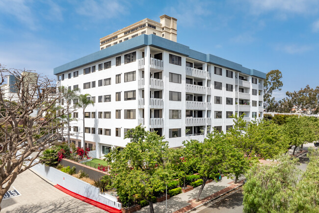 Wilshire Ocean Terrace in Santa Monica, CA - Building Photo - Building Photo