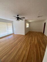 405 Azalea Dr in Baytown, TX - Building Photo - Building Photo