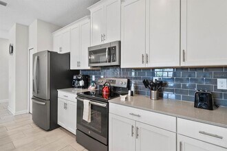 900 Pebble Beach Dr in Davenport, FL - Building Photo - Building Photo