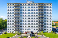 Mark 70 Condominiums in Cherry Hill, NJ - Foto de edificio - Building Photo