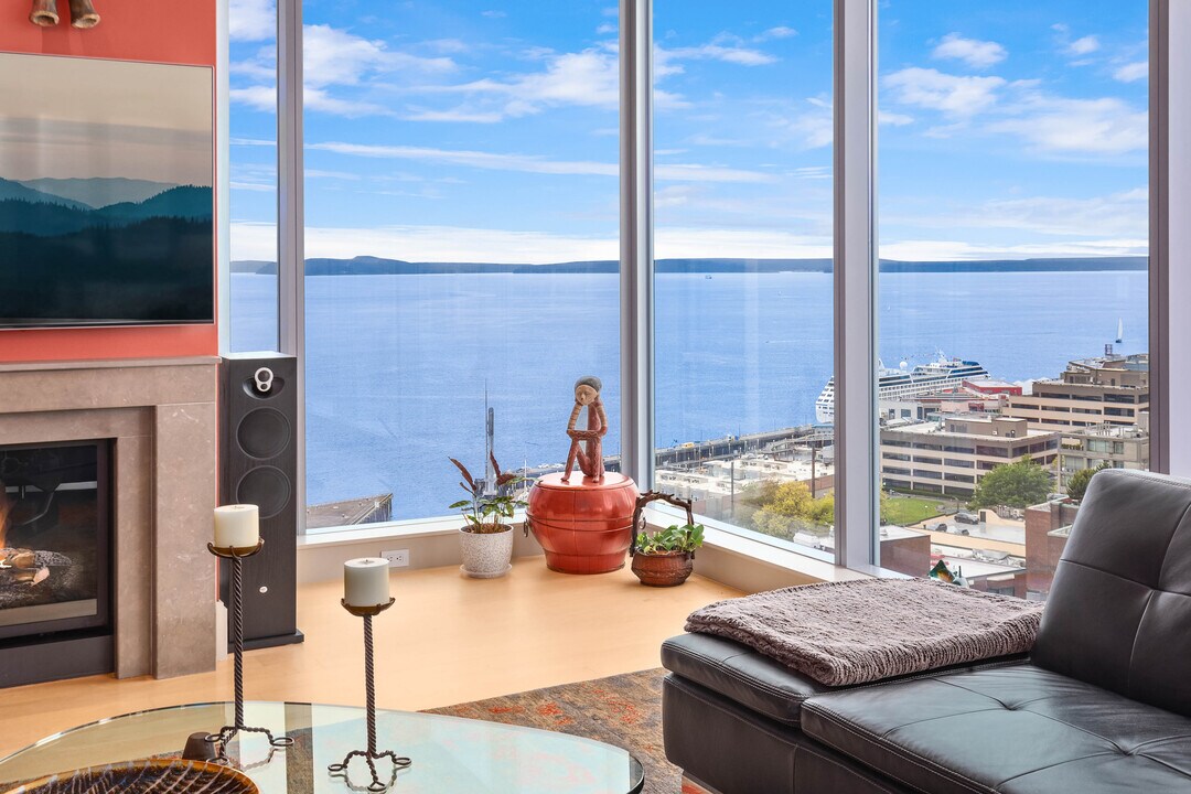 1521 2nd Ave in Seattle, WA - Building Photo