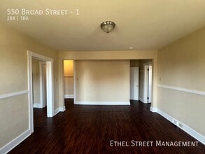 550 Broad St in Tatamy, PA - Building Photo - Building Photo