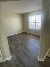 6469 Brenda Ann Dr in Lithonia, GA - Building Photo - Building Photo