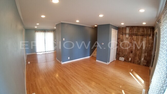 420 W Post Rd SW in Cedar Rapids, IA - Building Photo - Building Photo
