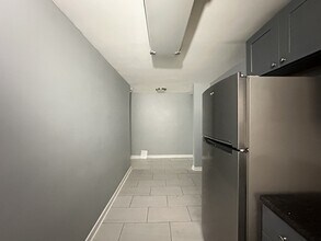 6725 N California Ave in Chicago, IL - Building Photo - Building Photo