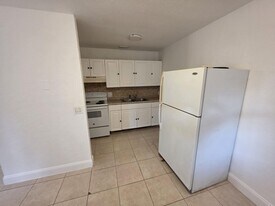 1130 N F St in Lake Worth Beach, FL - Building Photo