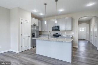 102 Coralyrose Ct in Winchester, VA - Building Photo - Building Photo