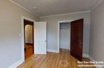 119 College Ave, Unit 2 in Somerville, MA - Foto de edificio - Building Photo