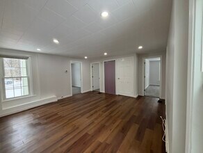 169 Sewalls Falls Rd, Unit First Floor in Concord, NH - Building Photo - Building Photo