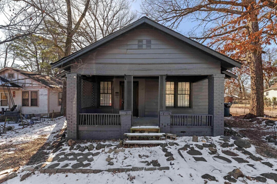 4423 W 26th St in Little Rock, AR - Foto de edificio