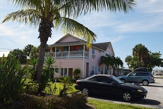 3101 NE West End Blvd in Jensen Beach, FL - Foto de edificio - Building Photo