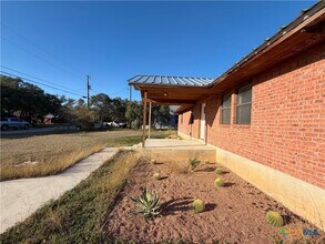 1616 Lonesome in Canyon Lake, TX - Building Photo - Building Photo