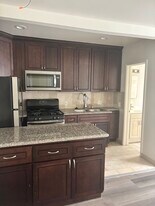 151 S Crescent Dr, Unit 1 in Beverly Hills, CA - Building Photo