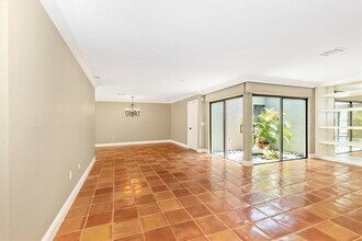 3902 Glen Oaks Manor Dr in Sarasota, FL - Building Photo - Building Photo