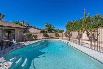 8742 E San Daniel Dr in Scottsdale, AZ - Building Photo - Building Photo