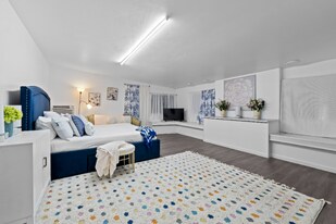 228 Sunset Dr in Sanford, FL - Building Photo