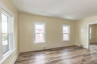 1030 Oak St in Syracuse, NY - Building Photo - Building Photo