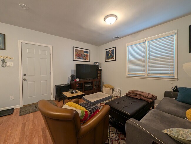 1520 W Melrose St, Unit 2R in Chicago, IL - Building Photo - Building Photo
