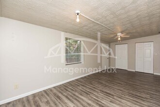 2055 Talladega Rd in Jacksonville, FL - Building Photo - Building Photo
