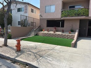 221 ELM in Burbank, CA - Building Photo - Interior Photo