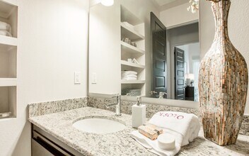 Sorrel at Warner Center in Woodland Hills, CA - Building Photo - Interior Photo