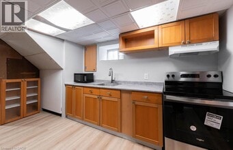 337 E 33rd St in Hamilton, ON - Building Photo - Building Photo