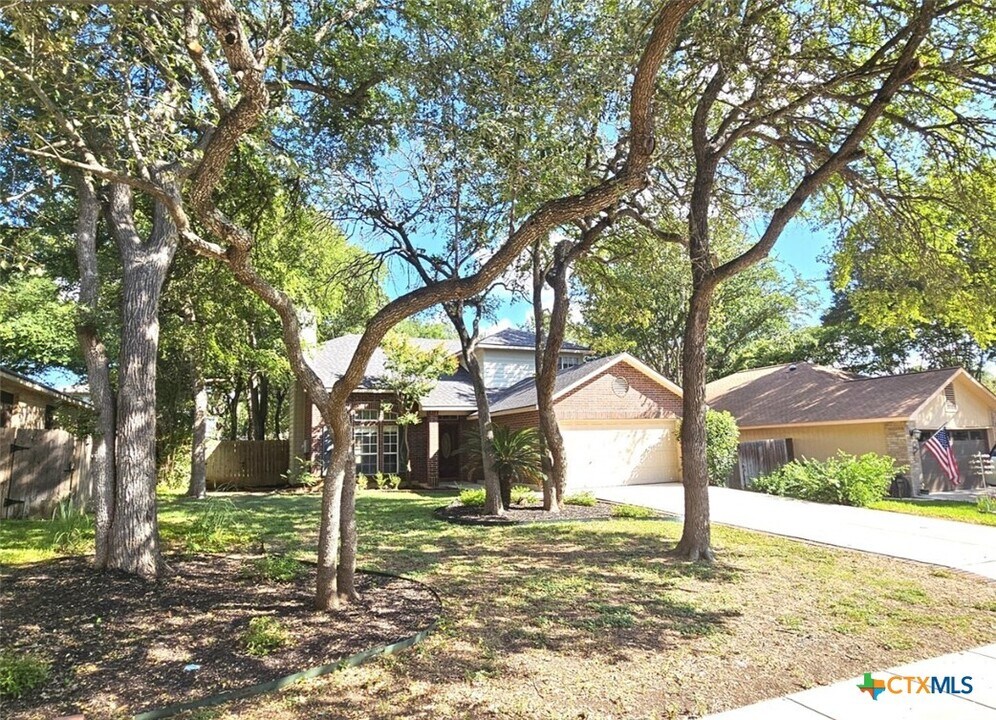 1125 Berry Creek Dr in Schertz, TX - Building Photo