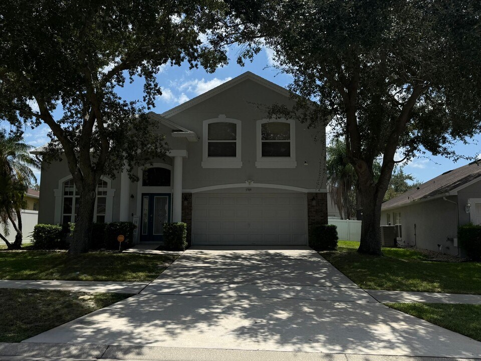 1709 Harris Hawk Rd in Orlando, FL - Building Photo