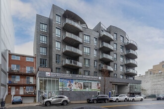 37 W End Ave in Brooklyn, NY - Foto de edificio - Building Photo