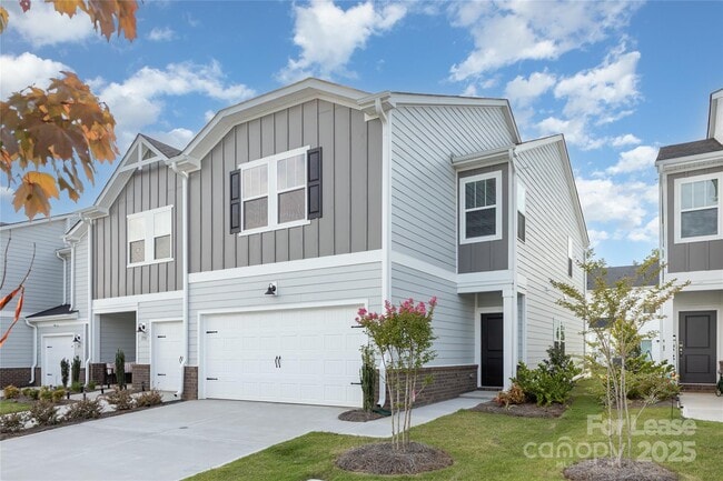 1735 Braemar Vlg Dr in Monroe, NC - Building Photo - Building Photo