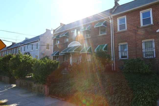 909 Quincy St NE in Washington, DC - Building Photo - Building Photo