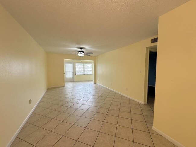 4533 Marine Pkwy in New Port Richey, FL - Building Photo - Building Photo