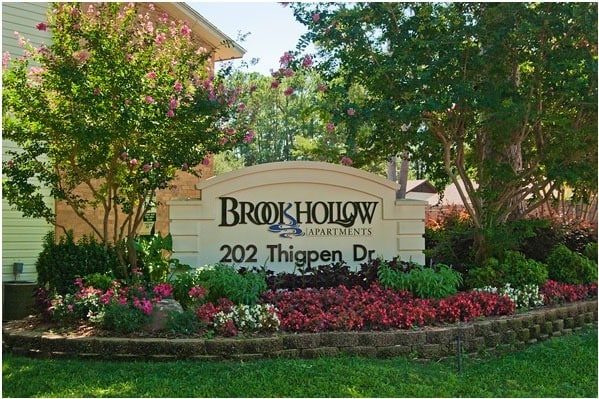 Brookhollow Tyler Apartments in Tyler, TX - Building Photo