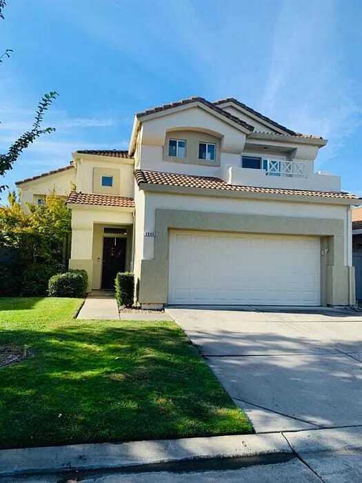 3508 E Island Ct in Elk Grove, CA - Foto de edificio