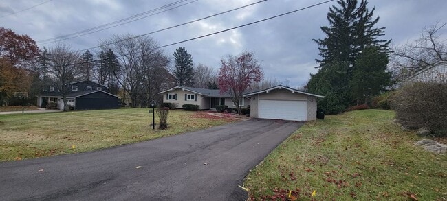 35527 Springvale St in Farmington Hills, MI - Building Photo - Building Photo