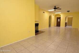 3352 E Popinac Loop in Tucson, AZ - Building Photo - Building Photo