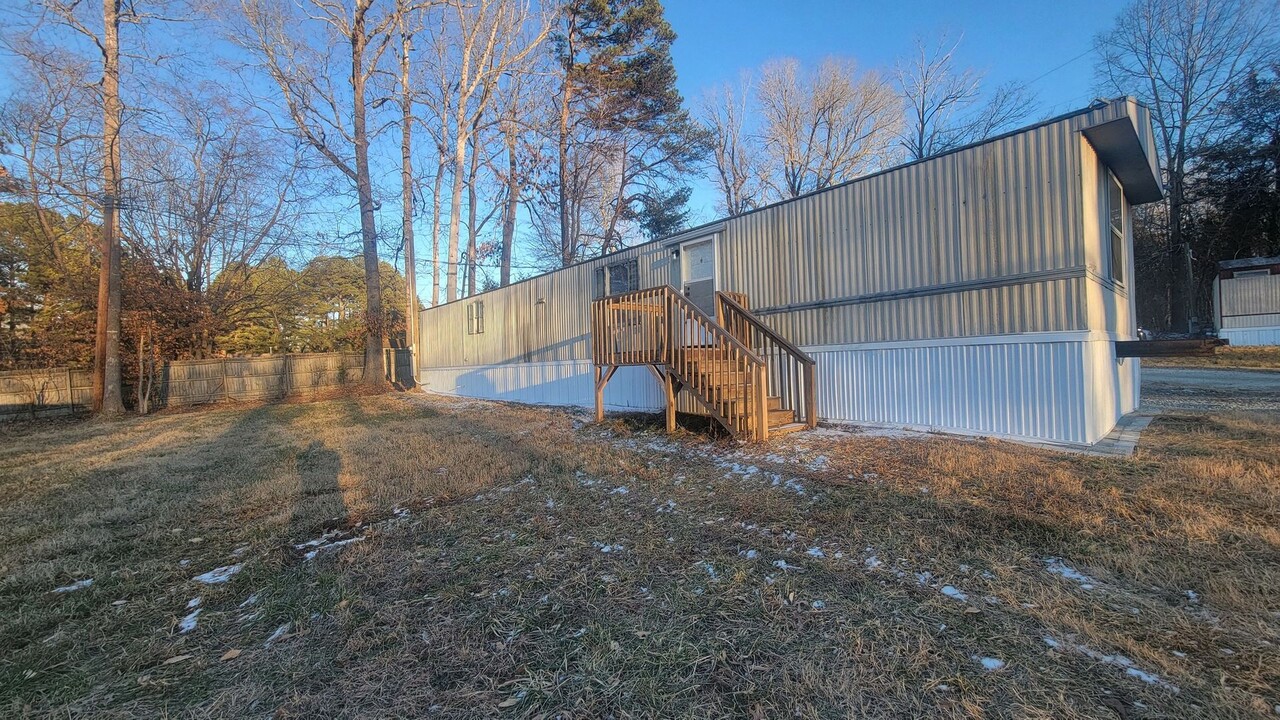 319 Dodson Rd in Mebane, NC - Building Photo