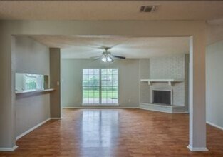 8119 Pinto Trail in San Antonio, TX - Building Photo - Building Photo