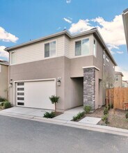 1116 Encore Wy W in Madera, CA - Building Photo - Building Photo