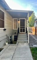 711 10th Ave S, Unit 2 in Nampa, ID - Building Photo