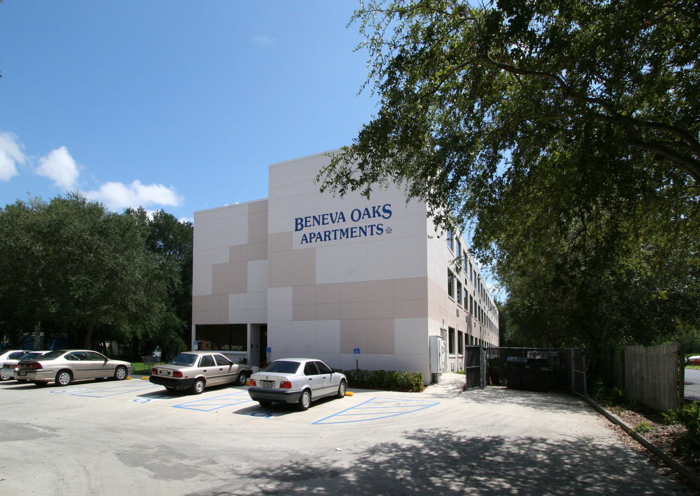 Beneva Oaks Apartments in Sarasota, FL - Building Photo