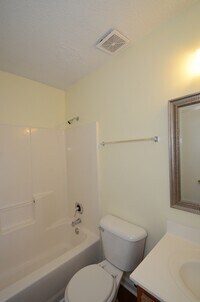 132 Brenda Dr photo'