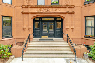 220-224 Marlborough St in Boston, MA - Foto de edificio - Building Photo