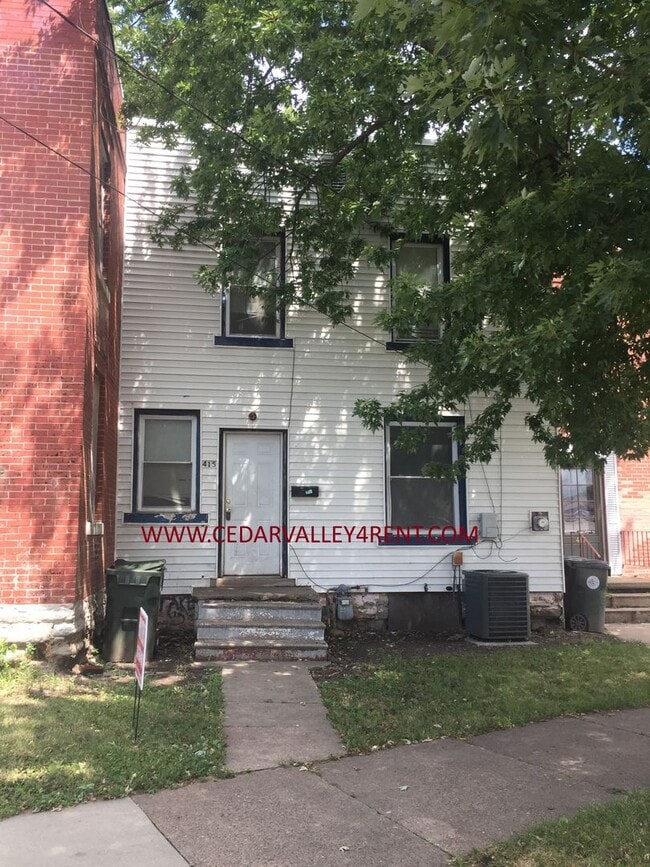 property at 415 Wellington St