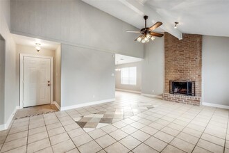 16030 Bear Hill Dr in Houston, TX - Building Photo - Building Photo