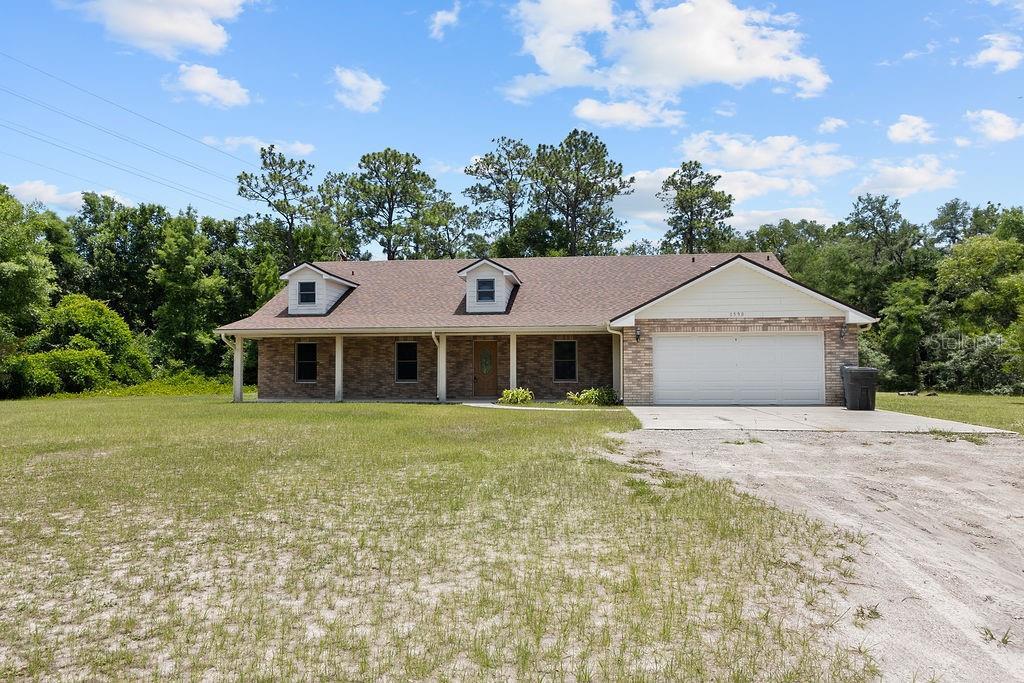 1590 First St in Orange City, FL - Building Photo