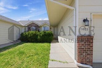 9922 E Kinkaid Cir in Wichita, KS - Building Photo - Building Photo