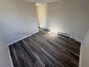 1975 County St in Dighton, MA - Building Photo - Building Photo